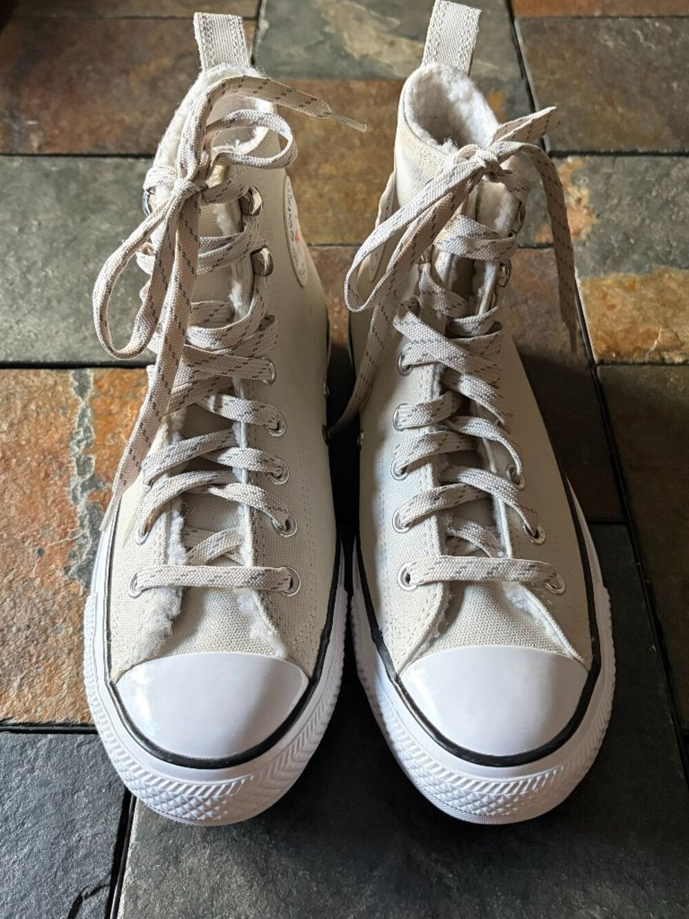 Converse Chuck Taylor tan sherpa fleece lined hiker high tops, size men’s 7.5